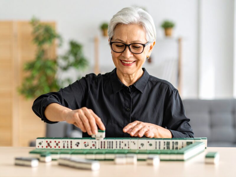 Why Everyone You Know Is Playing Mahjong