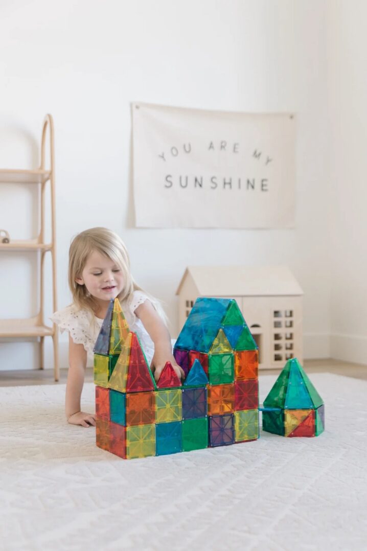 Child building with MAGNA-TILES